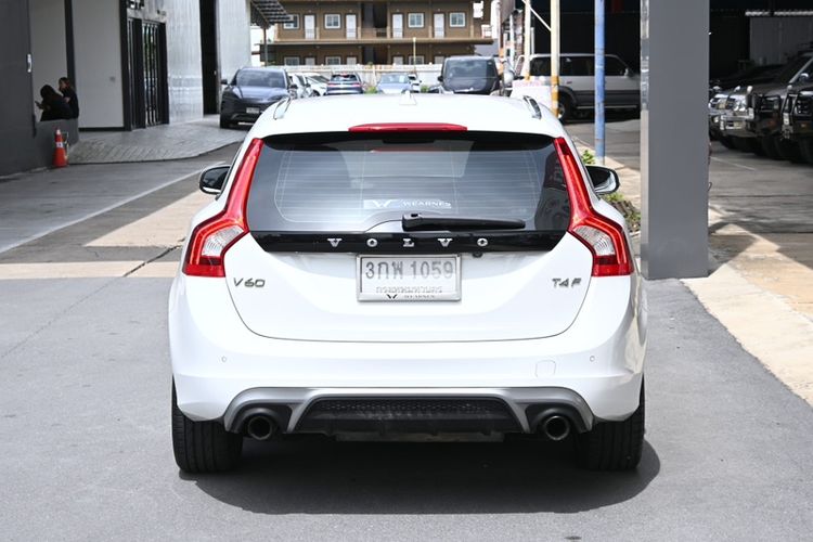 Volvo V60 2014 1.6 Drive Sedan เบนซิน ไม่ติดแก๊ส เกียร์อัตโนมัติ ขาว รูปที่ 4