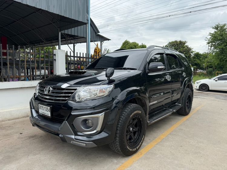 Toyota Fortuner 2012 3.0 V Utility-car ดีเซล ไม่ติดแก๊ส เกียร์อัตโนมัติ ดำ