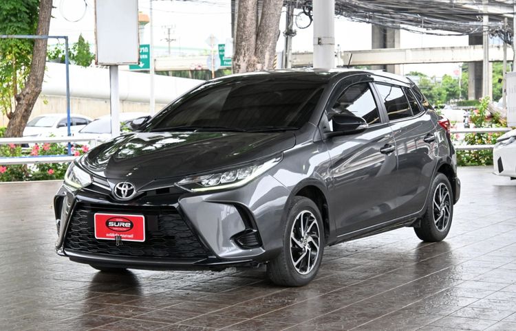 Toyota Yaris 2021 1.2 Sport Hatchback Sedan เบนซิน ไม่ติดแก๊ส เกียร์อัตโนมัติ เทา