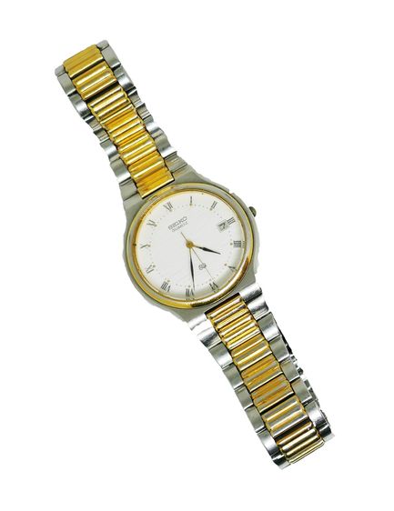 Seiko Quartz 5Y22-8A81 เป็นนาฬิกาวินเทจควอตซ์ของผู้ชาย
