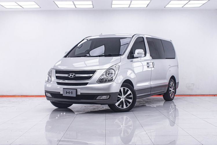 Hyundai H-1 2010 2.5 Deluxe Utility-car ดีเซล ไม่ติดแก๊ส เกียร์อัตโนมัติ เทา รูปที่ 1