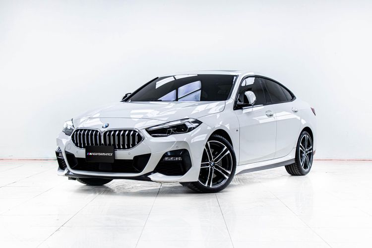 รถ BMW Series 2 220i สี ขาว
