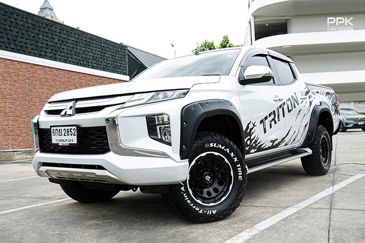 Mitsubishi Triton 2019 2.4 GLS Plus Pickup ดีเซล ไม่ติดแก๊ส เกียร์ธรรมดา ขาว