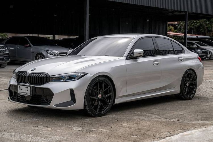 รถ BMW Series 3 320d สี ขาว