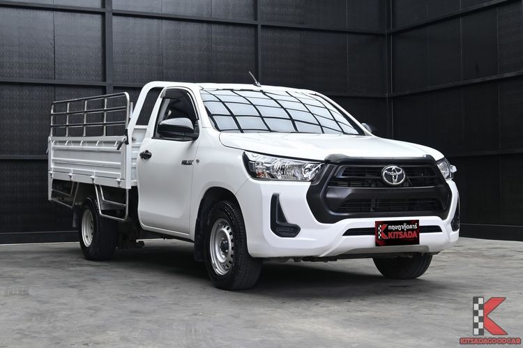 รถ Toyota Hilux Revo 2.4 Entry สี ขาว
