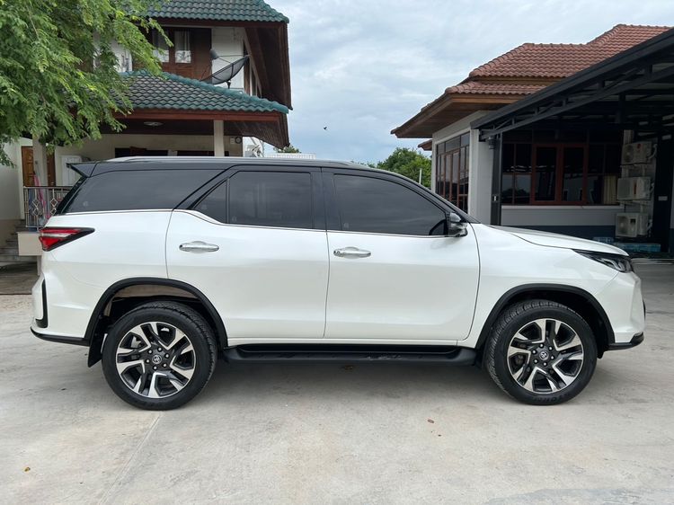 Toyota Fortuner 2021 2.4 Legender Utility-car ดีเซล ไม่ติดแก๊ส เกียร์อัตโนมัติ ขาว