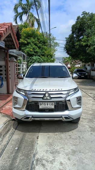 รถ Mitsubishi Pajero Sport 2.4 GT Premium 2WD สี ขาว