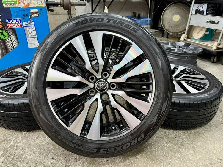 18" ล้อแม็ก TOYOTA ALPHARD ขอบ 18”ยาง TOYO 235-50R18 ปี 25 ดอกยางสวยพร้อมใช้งาน