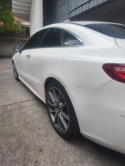 Mercedes-Benz E-Class 2018 E300 Sedan เบนซิน ไม่ติดแก๊ส เกียร์อัตโนมัติ ขาว รูปที่ 3