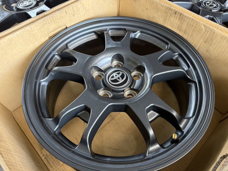 Toyota Revo Z.Edition Gr Sport 17 นิ้ว🔥 รูปที่ 6