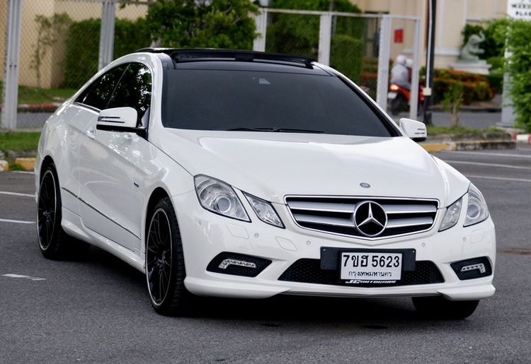 Mercedes-Benz E-Class 2011 E200 CGI Sedan เบนซิน ไม่ติดแก๊ส เกียร์อัตโนมัติ ขาว