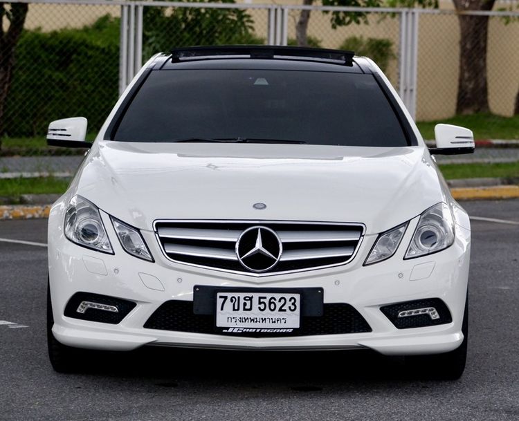 Mercedes-Benz E-Class 2011 E200 CGI Sedan เบนซิน ไม่ติดแก๊ส เกียร์อัตโนมัติ ขาว รูปที่ 2