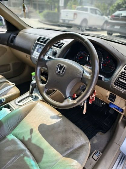 Honda Civic 2004 1.7 VTi Sedan เบนซิน เกียร์อัตโนมัติ บรอนซ์เงิน รูปที่ 3