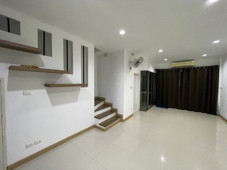 มีบางส่วน 2014 เจ้าของขายเอง Ecospace เกษตรนวมินทร์ ทำเลดี ไม่มีเพื่อนบ้านบัง รูปที่ 3