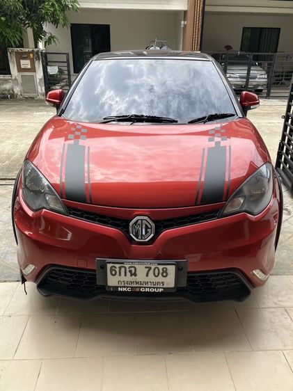 รถ MG MG3 1.5 V สี แดง