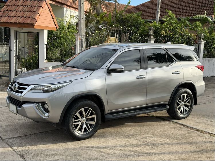 Toyota Fortuner 2017 2.8 V Utility-car ดีเซล ไม่ติดแก๊ส เกียร์อัตโนมัติ เงิน รูปที่ 2