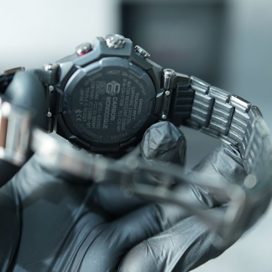 Casio G-Shock MT-G ขอบแดงสุดพรีเมียม (MTG-B2000BD 1A4DR) อุปกรณ์ครบยกกล่อง รูปที่ 2
