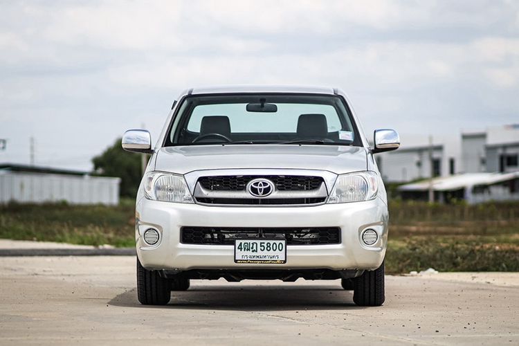 รถ Toyota Hilux Vigo 2.5 J สี เทา