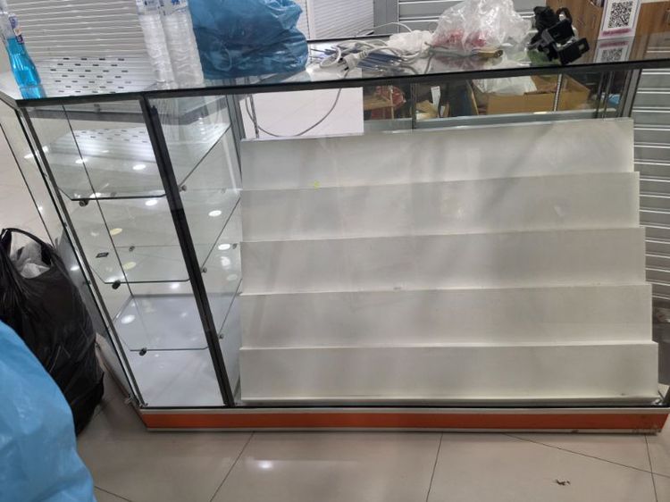 ขายตูโชว์มือถือ Mobile phone booth