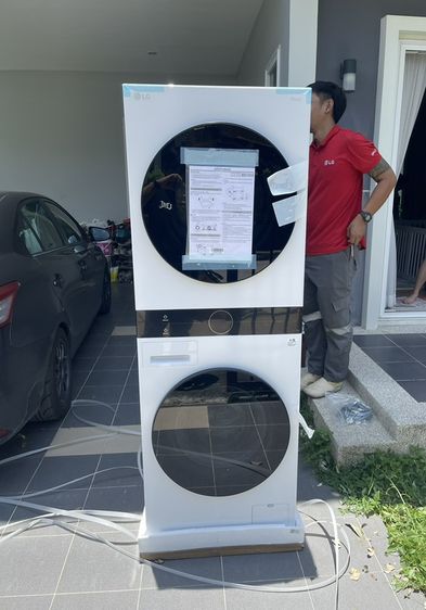 เครื่องซักผ้าอบผ้า เครื่องซักผ้าLG WASH TOWER