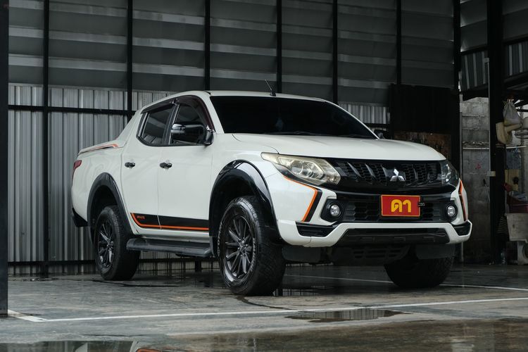 Mitsubishi Triton 2019 2.4 ATHLETE Pickup ดีเซล ไม่ติดแก๊ส เกียร์อัตโนมัติ ขาว รูปที่ 3