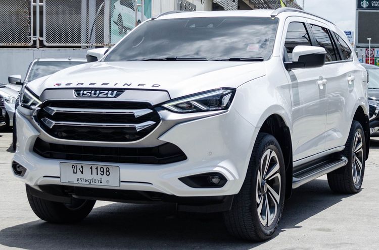 รถ Isuzu MU-X 3.0 Ultimate AT 4WD สี ขาว
