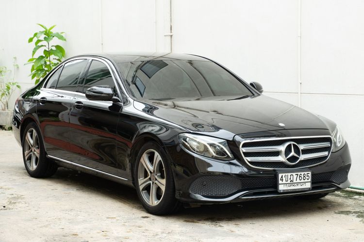 Mercedes-Benz E-Class 2017 E220 Sedan ดีเซล ไม่ติดแก๊ส เกียร์อัตโนมัติ ดำ
