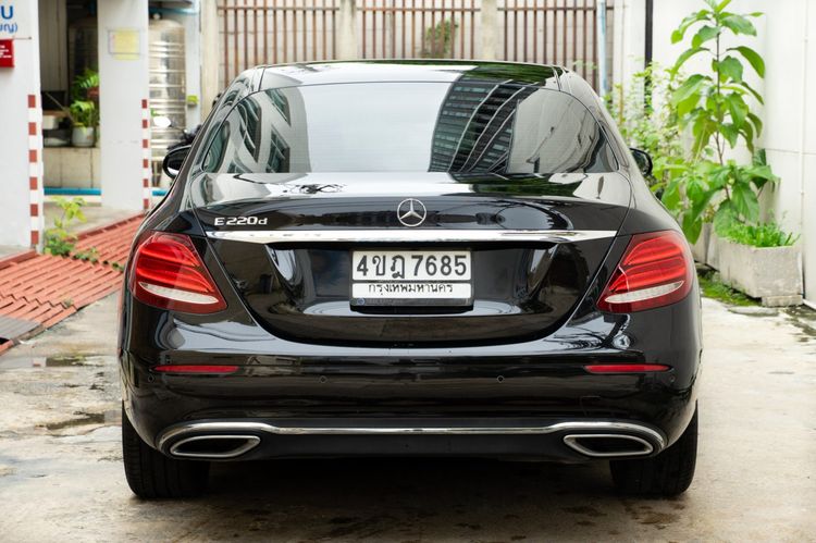 Mercedes-Benz E-Class 2017 E220 Sedan ดีเซล ไม่ติดแก๊ส เกียร์อัตโนมัติ ดำ รูปที่ 4