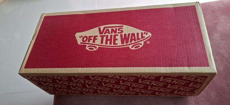 อื่นๆ รองเท้าแบบสวมและโลฟเฟอร์ ผ้าใบ UK 7.5 | EU 41 1/3 | US 8 แดง รองเท้า Vans รุ่น classic Slip-on