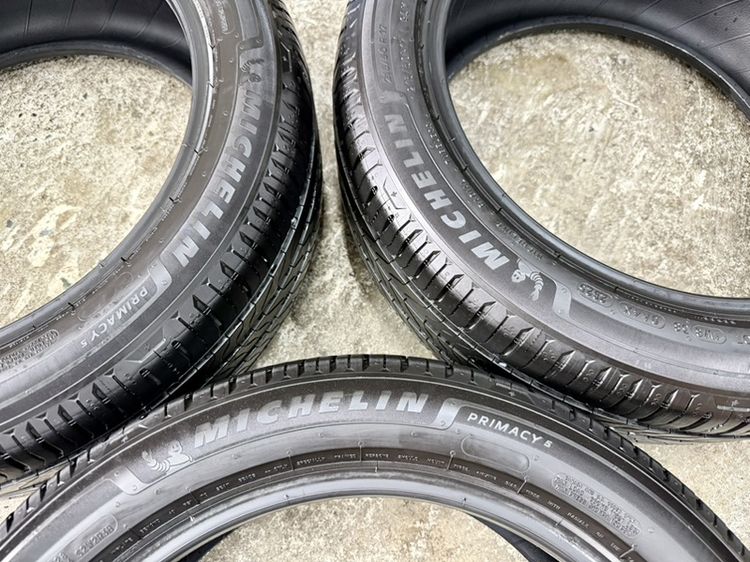 ยางน้องป้ายแดงขอบ 17” ยี่ห้อ MICHELIN รุ่น PRIMACY5 ขนาด 215-50R17 ปี 25 ดอกยางสวยพร้อมใช้งาน ไม่ปะ ไม่บวม รับประกัน