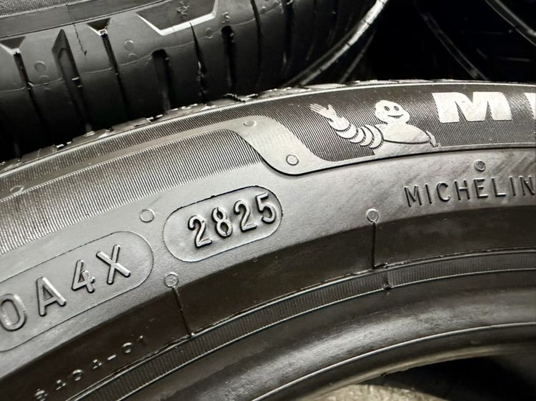 ยางน้องป้ายแดงขอบ 17” ยี่ห้อ MICHELIN รุ่น PRIMACY5 ขนาด 215-50R17 ปี 25 ดอกยางสวยพร้อมใช้งาน ไม่ปะ ไม่บวม รับประกัน รูปที่ 4