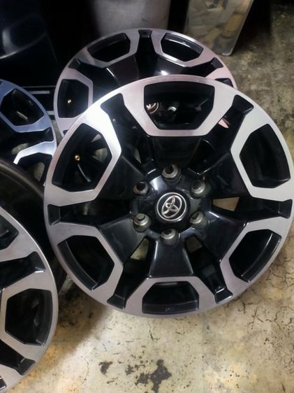 18" แม็กToyota Revo Rocco ขอบ18 แท้ถอดสวยๆ