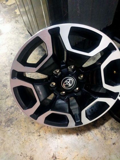 แม็กToyota Revo Rocco ขอบ18 แท้ถอดสวยๆ รูปที่ 8