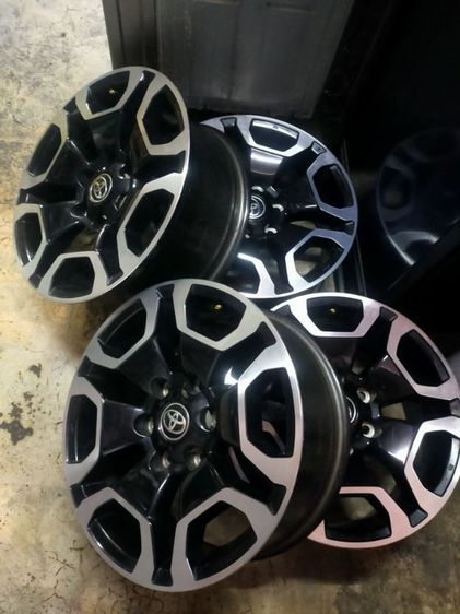 แม็กToyota Revo Rocco ขอบ18 แท้ถอดสวยๆ รูปที่ 6