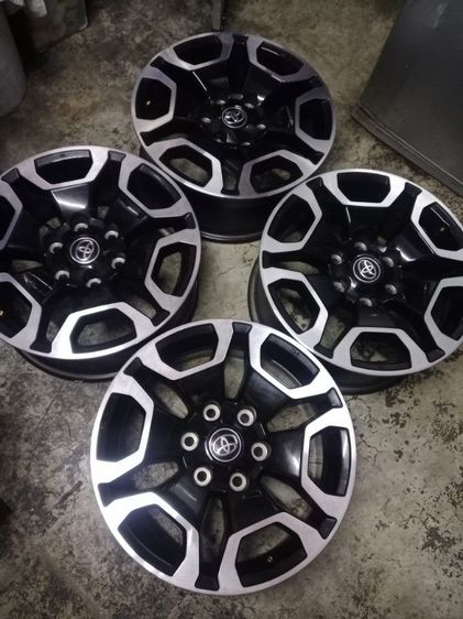 แม็กToyota Revo Rocco ขอบ18 แท้ถอดสวยๆ รูปที่ 4