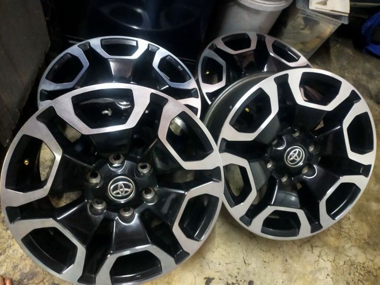 แม็กToyota Revo Rocco ขอบ18 แท้ถอดสวยๆ รูปที่ 3
