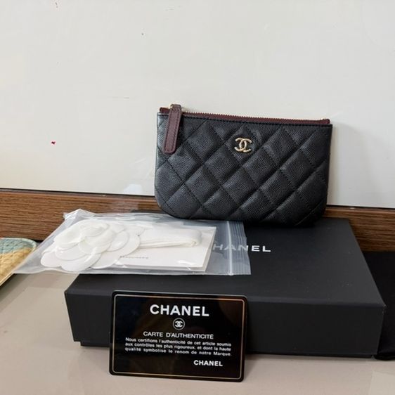 Used Like New Chanel Mini O-Case 6” Black caviar GHWHolo 31 สภาพนางฟ้ามาโปรด!