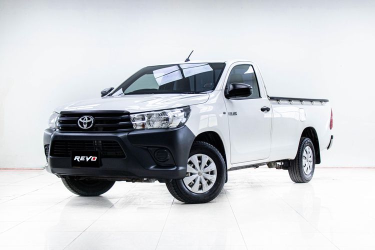 รถ Toyota Hilux Revo 2.4 J สี ขาว