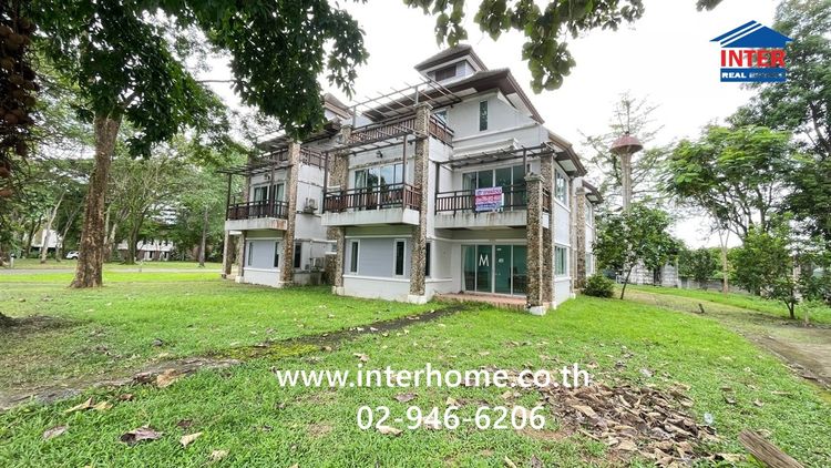 บ้านเเฝด 3 ชั้น 73.1 ตร.ว. โครงการภูเขางามรีสอร์ท ใกล้โรงเรียนบ้านดงวิทยาคาร ถนนทางหลวงแผ่นดินหมายเลข 3049 ถนนรังสิต-นครนายก เมืองนครนายก 