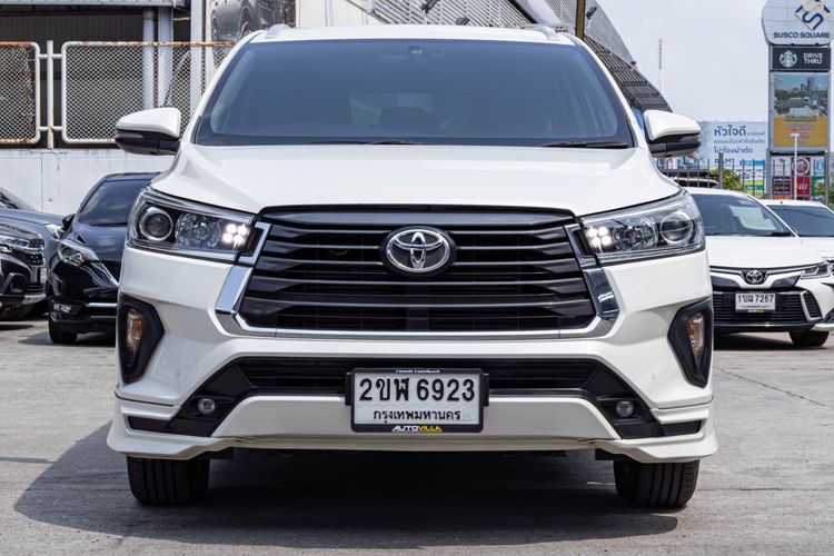 Toyota Innova 2022 2.8 Crysta Utility-car เบนซิน เกียร์อัตโนมัติ ขาว รูปที่ 2
