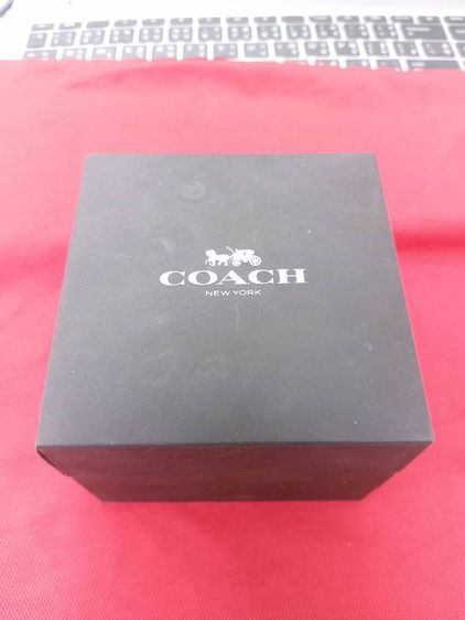 นาฬิกาข้อมือสตรี Coach Perry Green Dial (โมเดลหน้าปัดและสายสีเขียวเหนี่ยวทรัพย์ อะไหล่ตัวเรือนสีทอง ซื้อมา5500 บาทไม่ได้ใส่ ขายเพียง 1999บาท รูปที่ 2