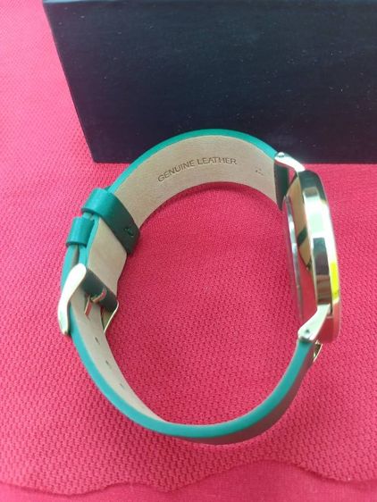นาฬิกาข้อมือสตรี Coach Perry Green Dial (โมเดลหน้าปัดและสายสีเขียวเหนี่ยวทรัพย์ อะไหล่ตัวเรือนสีทอง ซื้อมา5500 บาทไม่ได้ใส่ ขายเพียง 1999บาท รูปที่ 3
