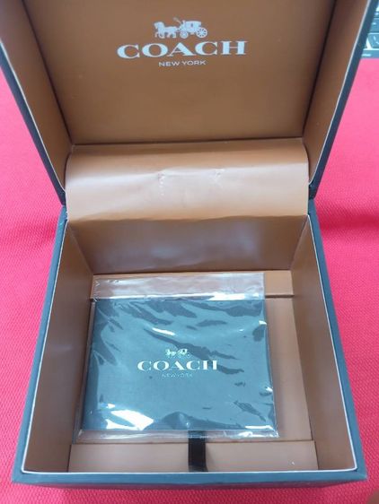 นาฬิกาข้อมือสตรี Coach Perry Green Dial (โมเดลหน้าปัดและสายสีเขียวเหนี่ยวทรัพย์ อะไหล่ตัวเรือนสีทอง ซื้อมา5500 บาทไม่ได้ใส่ ขายเพียง 1999บาท รูปที่ 5