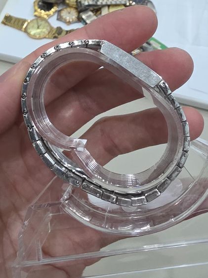 A.นาฬิกา ยี่ห้อ CHRISTIAN DIOR  PARIS WATCH สวยเก่าเก็บ สภาพดี ไม่มีฝาหลัง  หายาก รุ่นเก่า ขายตามสภาพ พร้อมส่ง  รูปที่ 5