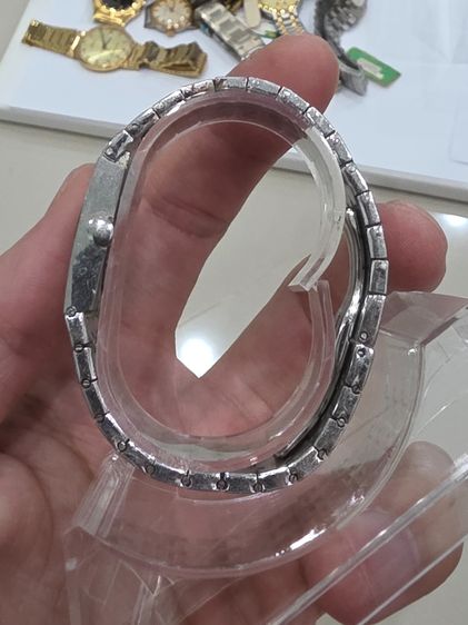 A.นาฬิกา ยี่ห้อ CHRISTIAN DIOR  PARIS WATCH สวยเก่าเก็บ สภาพดี ไม่มีฝาหลัง  หายาก รุ่นเก่า ขายตามสภาพ พร้อมส่ง  รูปที่ 3