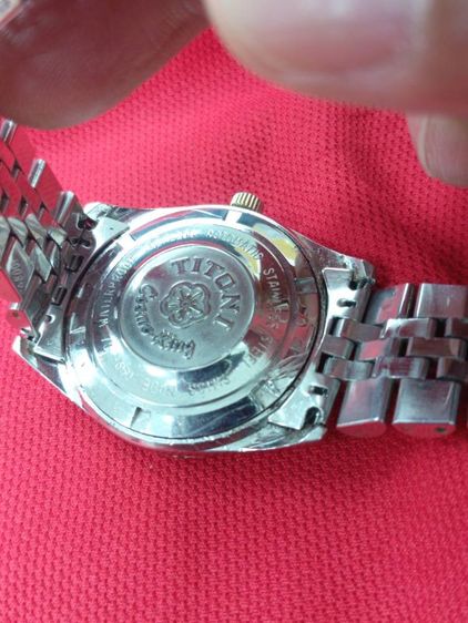 Titoni Cosmo King 25 Jewels Rotomatic ซึ่งเป็นนาฬิกาวินเทจสไตล์คลาสสิก สัญชาติสวิส (Swiss Made)เหมือนRolex Datejust รูปที่ 3
