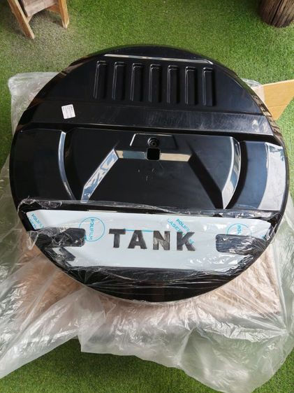 ฝาครอบล้ออะไหล่ TANK 300 ของใหม่ยังไม่เคยใช้งาน สนใจติดต่อ 097-165-5639.