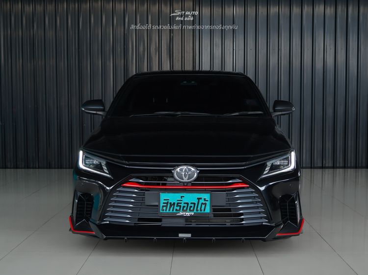 Toyota Yaris ATIV 2023 1.2 Premium Luxury Sedan เบนซิน ไม่ติดแก๊ส เกียร์อัตโนมัติ ดำ รูปที่ 2