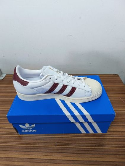 Adidas Superstar รหัสรุ่น GZ1603 โดยมีเฉดสีหลักคือ สีขาวแถบสีแดงเข้ม ซื้อมา4000ขาย1599บาท รูปที่ 10