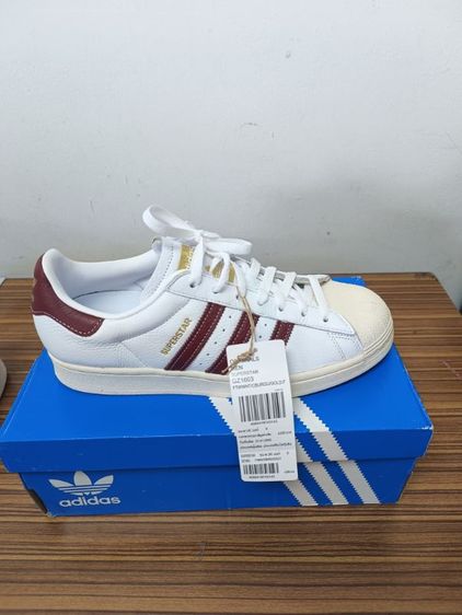 Adidas Superstar รหัสรุ่น GZ1603 โดยมีเฉดสีหลักคือ สีขาวแถบสีแดงเข้ม ซื้อมา4000ขาย1599บาท รูปที่ 8